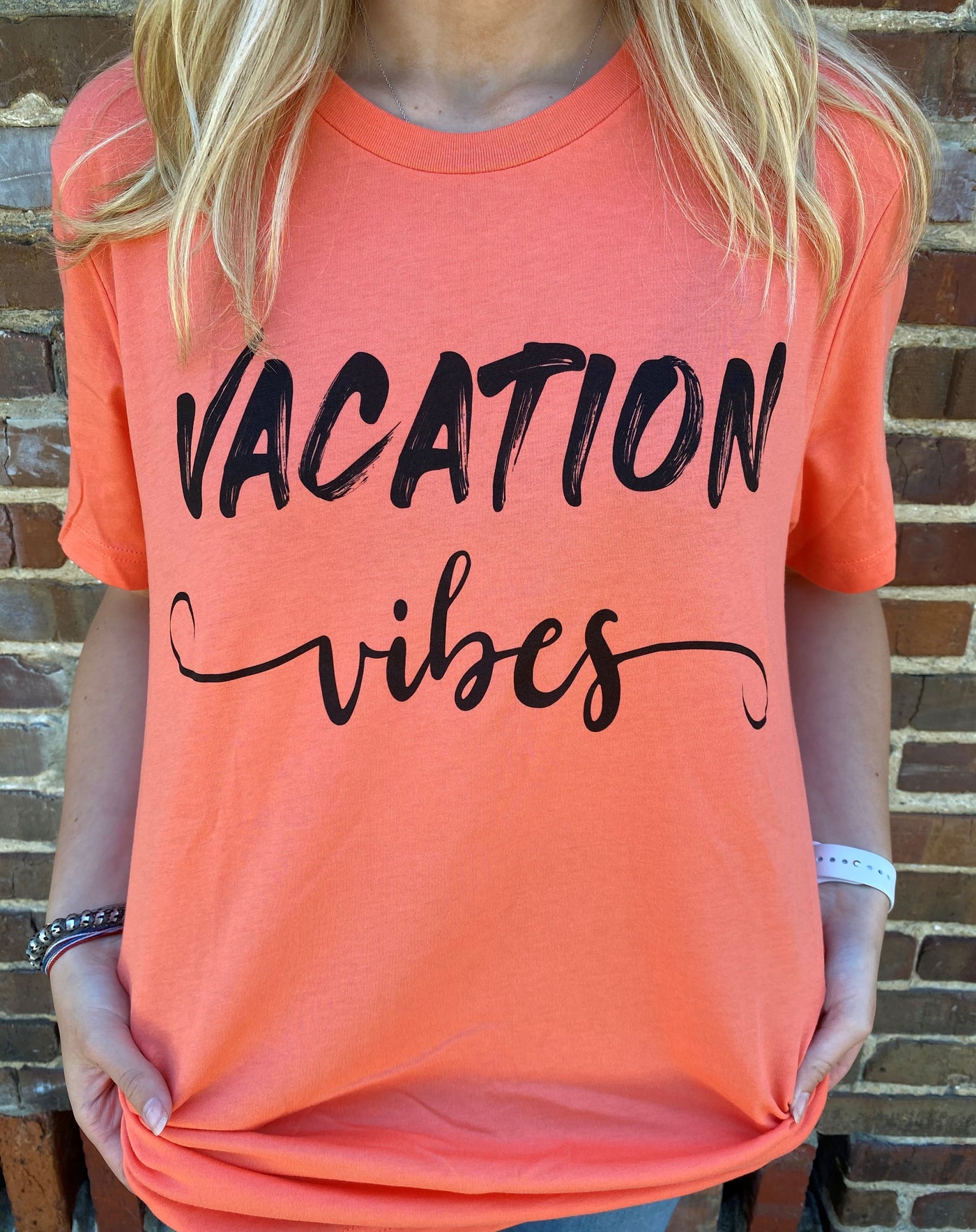 Daydream Tees Vacation Vibes Coral
