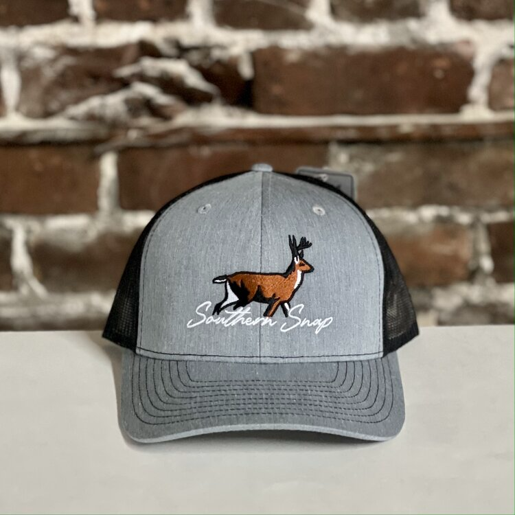 Southern Snap Whitetail Deer Gray/Black Hat